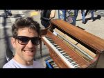 A beautiful day for piano in the streets! New York City <span class="titlered">[Piano Around the World]</span>