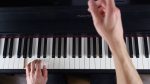 Leçon de piano n°5+ : Tutoriel Riche – Claudio Capéo [Unpianiste]